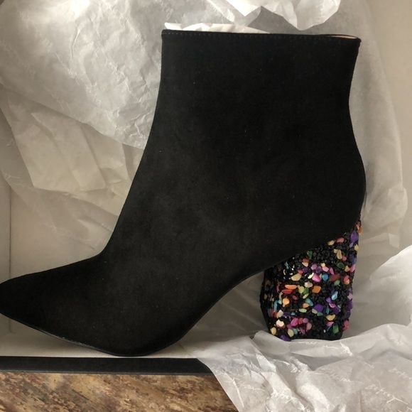Betsey Johnson Riverr Bootie Rhinestone Heel NIB 7 - Picture 6 of 10